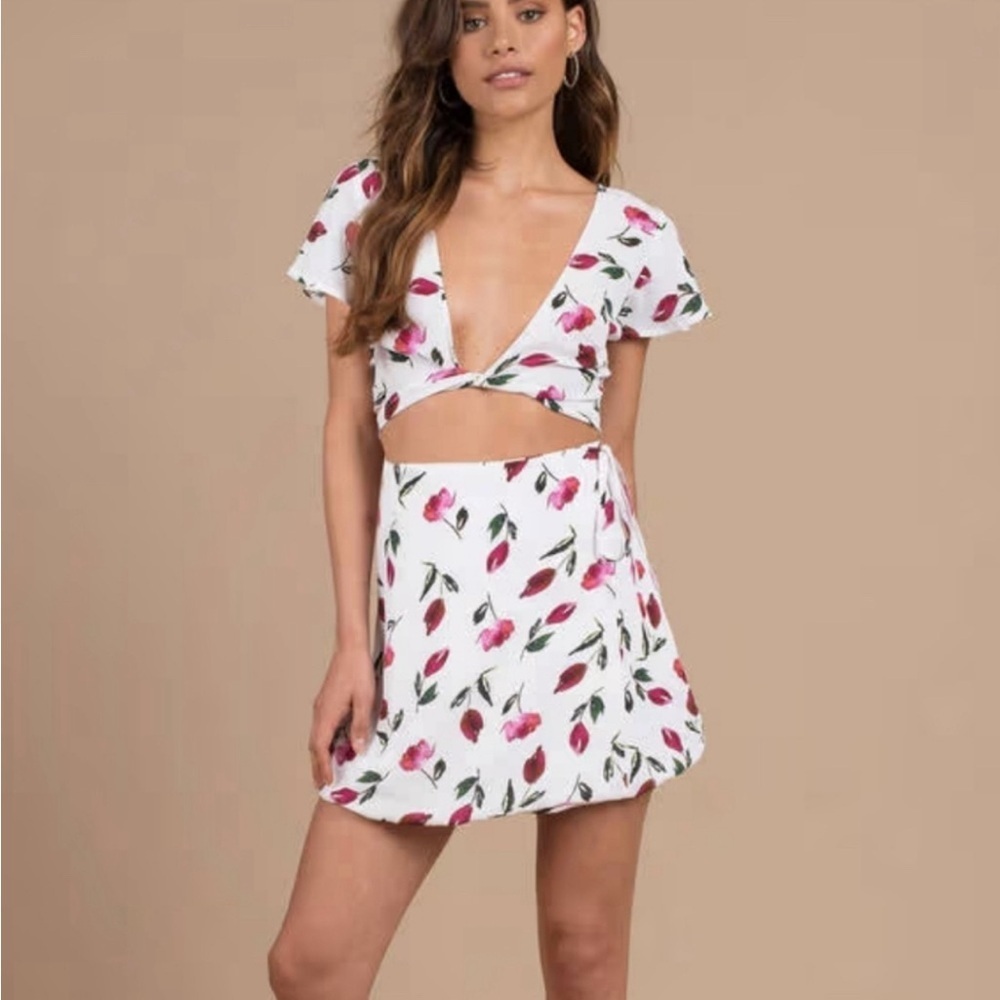 BNWT BEACH RIOT TOP WHITE TULIP SIZE S - Picture 4 of 5